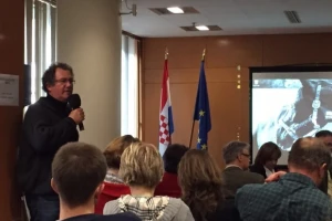 Moj komadić zemlje
