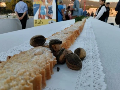 135 metara dugačka Rabska torta