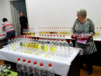 14. Edukacijsko ocjenjivanje kvalitete voćnih rakija i likera u HGK ŽK Osijek