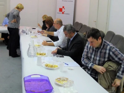 14. Edukacijsko ocjenjivanje kvalitete voćnih rakija i likera u HGK ŽK Osijek