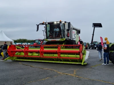 Na FarmShow premijerno prikazani Claasovi kombajni Trion 530 i 720