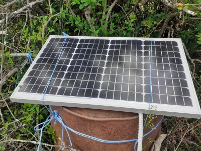 Solarni električni pastir za zaštitu stada
