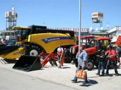 New Holland kombajn - Novosadski sajam 2013.