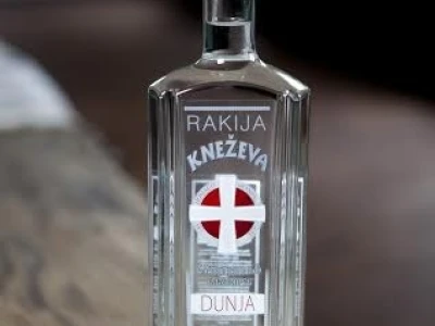 Kneževa rakija od dunje