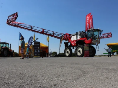 Farm Show Osijek 2017 - Traktori