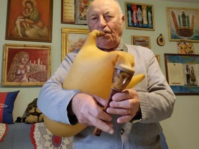 Anđelko Brna i tradicijsko glazbalo mih