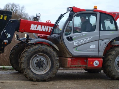 Teleskopski utovarivač Manitou u akciji