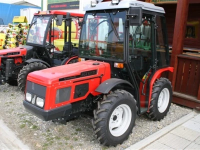 Agromehanika traktori