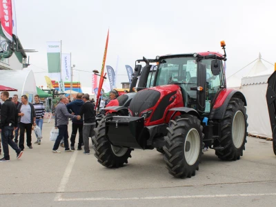 Valtra traktori PMT