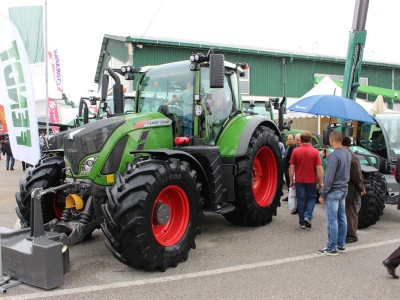 Fendt traktori