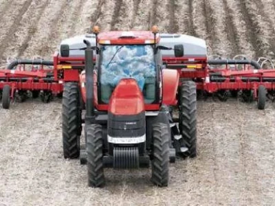 Traktor Case Magnum EP