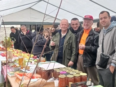 Cernik 2021: Izložba starih sorti voća i povrća