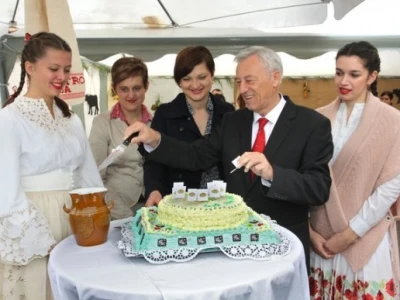 Razrezao ju je zagrebački župan Stjepan Kožić