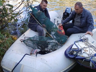 Čišćenje rijeke Cetine od vrša