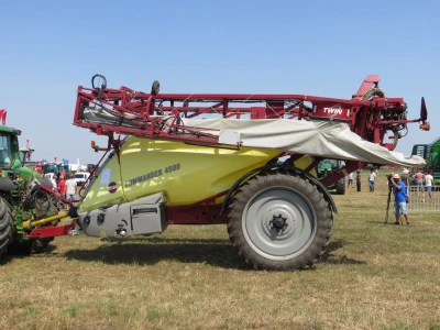 Vučena prskalica Hardi Commander Twin Force 4500