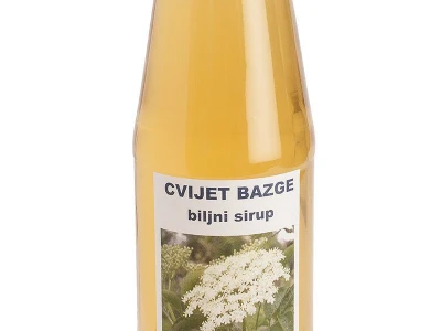 Biljni sirup cvijeta bazge baš je osvježavajući