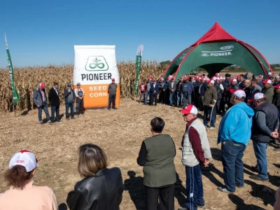 Dan polja Pioneer hibrida