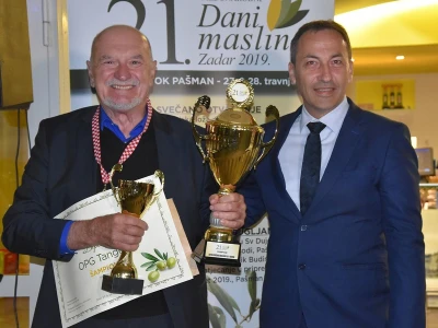 DANI MASLINE 2019 - Proglašeni najuspješniji: Božo Surać šampion otvorenih ulja, a Silavano Tanger pakovina