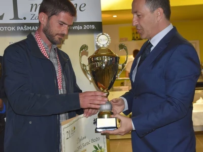DANI MASLINE 2019 - Proglašeni najuspješniji: Božo Surać šampion otvorenih ulja, a Silavano Tanger pakovina