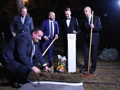 DAROVI MARIJANE PATIR; Poklon bon od 5.000 kuna PZ Cres i nagrada šampionu Sabatine -   put u Bruxelles i posjet EU institucijama