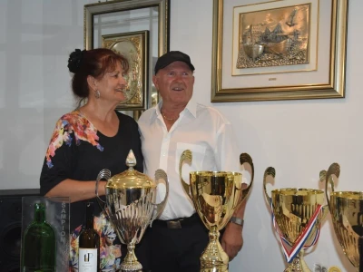 DEGUSTACIJA U VILI ŽANA - Dica i od dice dica došli iz Švicarske proslaviti šampionsku titulu Poljakovog crnjaka