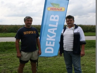Dekalb Centralni dani polja uz Bayer i PMT