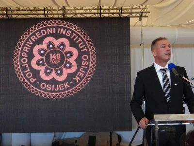 Djelatnici Poljoprivrednog Instituta Osijek obilježili jubilej!