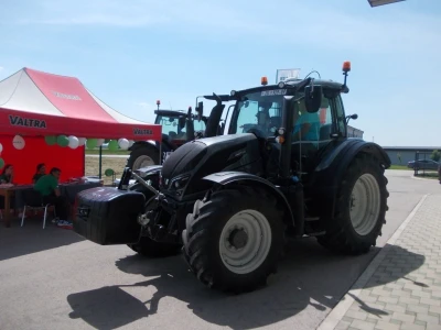Valtra u Otoku