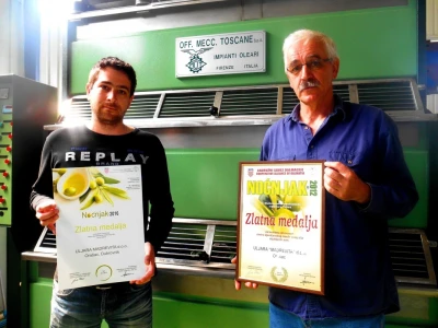 Željko sa sinom Franom - diplome kao rezultat velikog uspjeha!