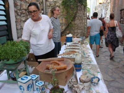 Etno udruga DAN iz Pakoštana