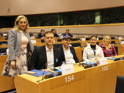 Marijana Petir s mladim poljoprivrednicima iz Hrvatske