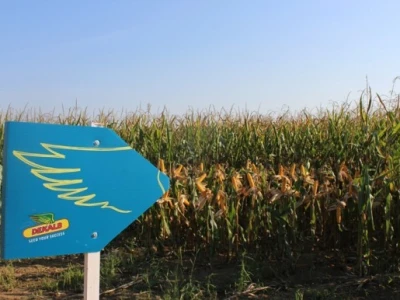 Dekalb na FarmShow 2015