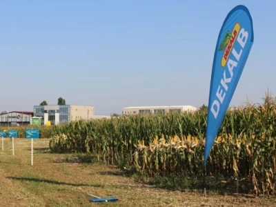 Dekalb na FarmShow 2015
