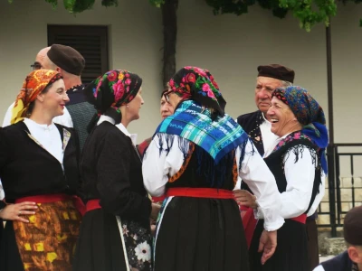 Fešta od pedoći i 56. Smotra narodne glazbe i plesa Labinštine - Trget
