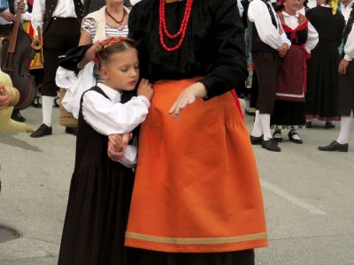 Fešta od pedoći i 56. Smotra narodne glazbe i plesa Labinštine - Trget