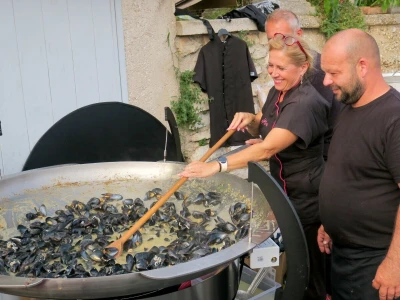Fešta od pedoći i 56. Smotra narodne glazbe i plesa Labinštine - Trget