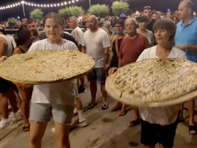 Festival soparnika u Dugom Ratu