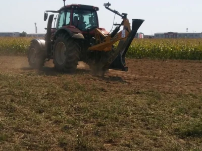 Soil Max Gold Digger za postavljanje drenažnih cijevi
