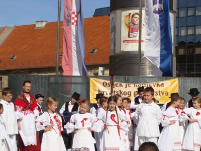 Nastup folklorne skupine