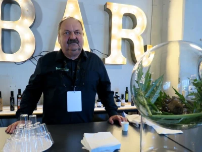 : Iako su ulja vrhunske kvalitete, istarski maslinari nezadovoljni randmanom. Zbog suše i kiše, ulja će na tržištu biti manje uz neznatan porast cijena zbog poskupjele prerade – zaključuju senzorni oc