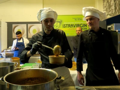 : Iako su ulja vrhunske kvalitete, istarski maslinari nezadovoljni randmanom. Zbog suše i kiše, ulja će na tržištu biti manje uz neznatan porast cijena zbog poskupjele prerade – zaključuju senzorni oc