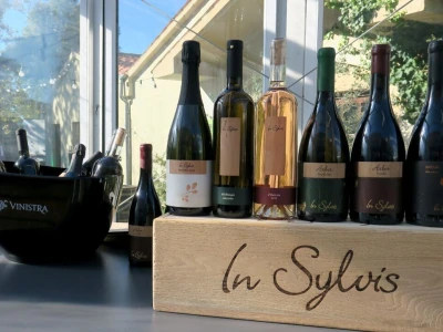 : Iako su ulja vrhunske kvalitete, istarski maslinari nezadovoljni randmanom. Zbog suše i kiše, ulja će na tržištu biti manje uz neznatan porast cijena zbog poskupjele prerade – zaključuju senzorni oc