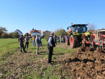 Prezentacija rada traktora Claas Arion 630 CIS
