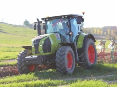 Traktor Claas Arion 630 CIS