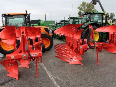 Poljoprivredna mehanizacija za sajmu u Gornjoj Radgoni