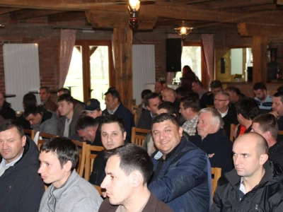Vlasnik i osnivač Žito grupe Marko Pipunić s proizvođačima suncokreta