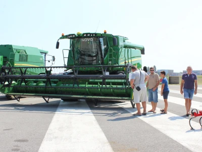 Farm Show, dan drugi - ljudi i strojevi