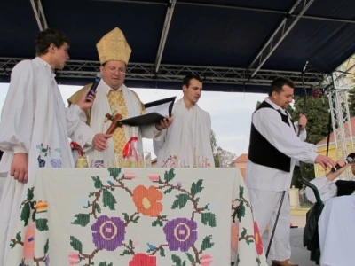 Na ceremoniji krštenja mladog vina