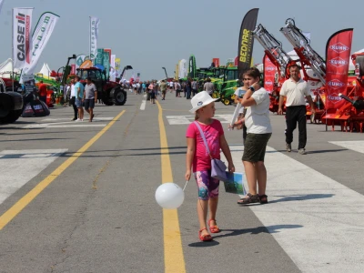Farm Show, dan drugi - ljudi i strojevi