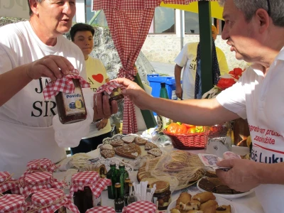 Dobra prodaja na Danima šljive
